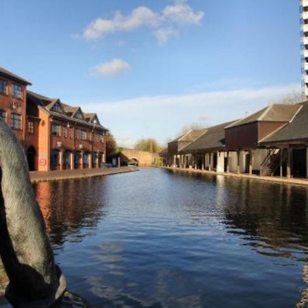 Ecohome On The Canal In A Historic Site Near City Ковентри Экстерьер фото