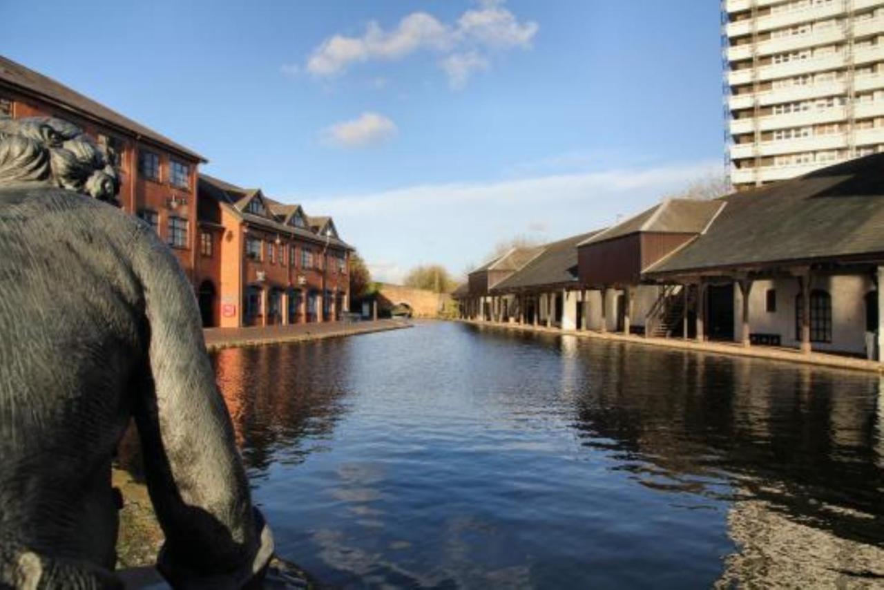 Ecohome On The Canal In A Historic Site Near City Ковентри Экстерьер фото